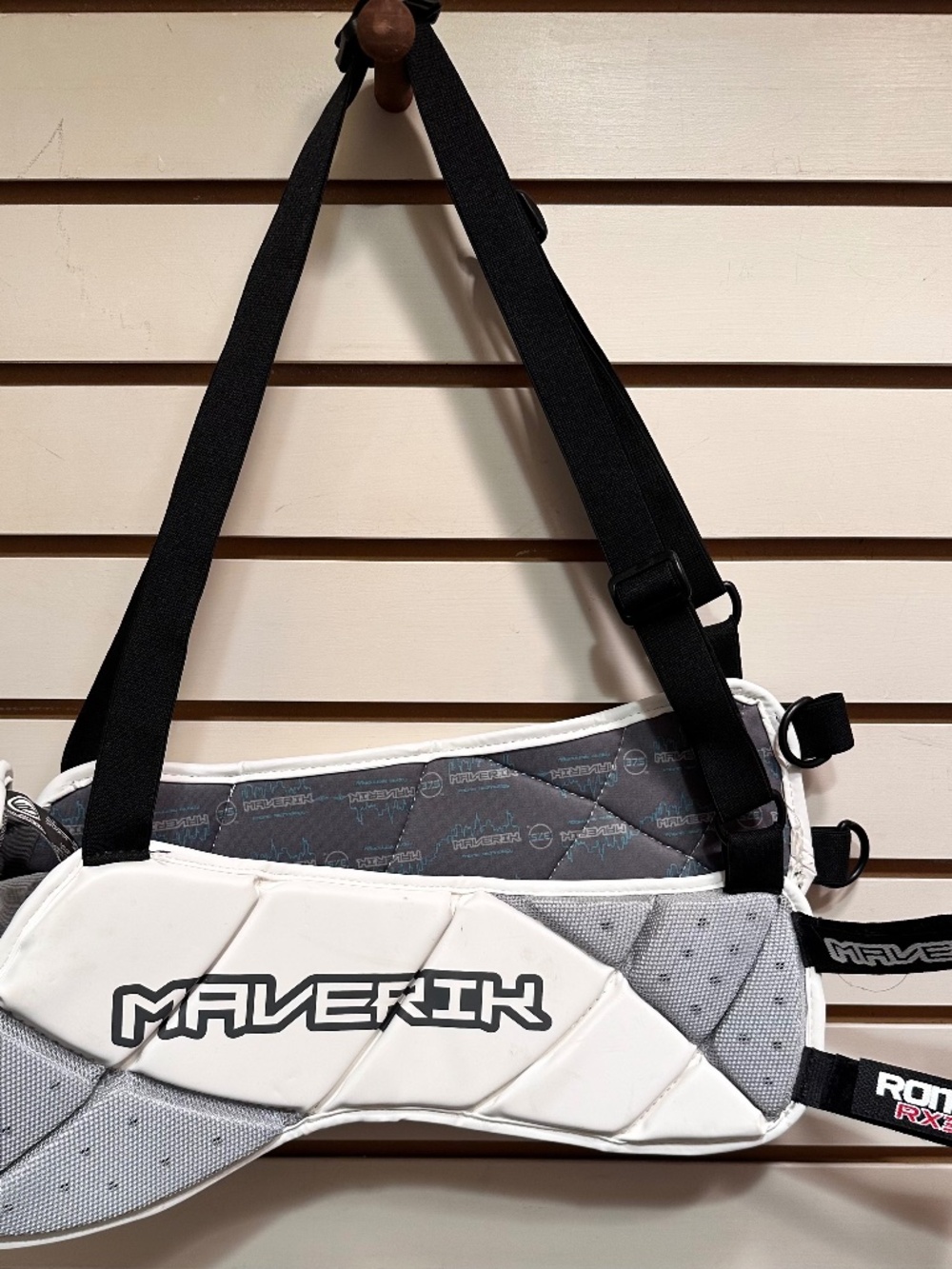 Maverik Rome RX3 rib pad, size m/l
